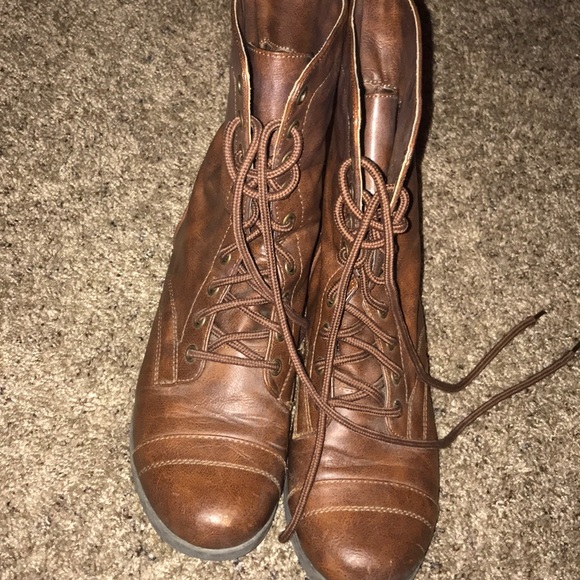Combat boots - Picture 2 of 3